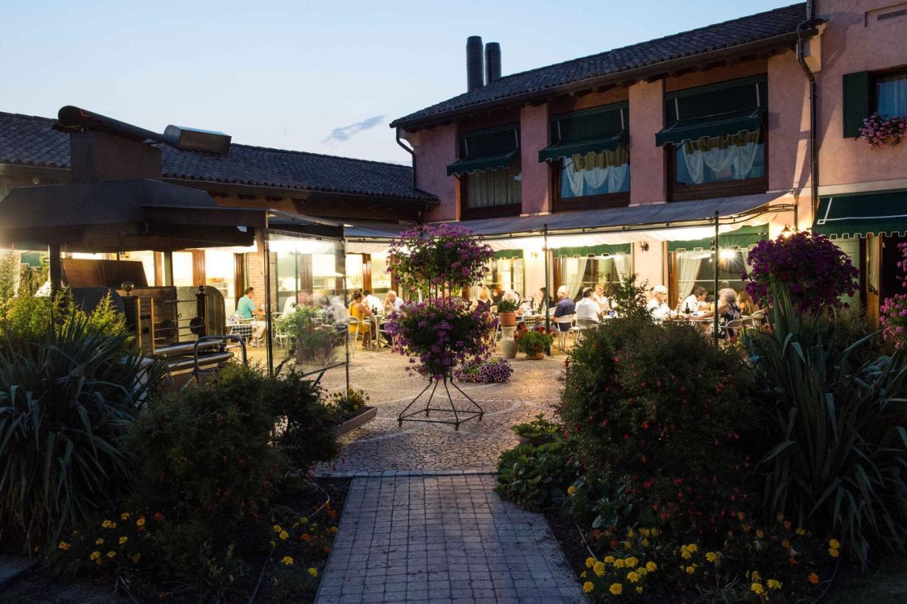 Osteria Alla Pasina Dosson Exteriör bild
