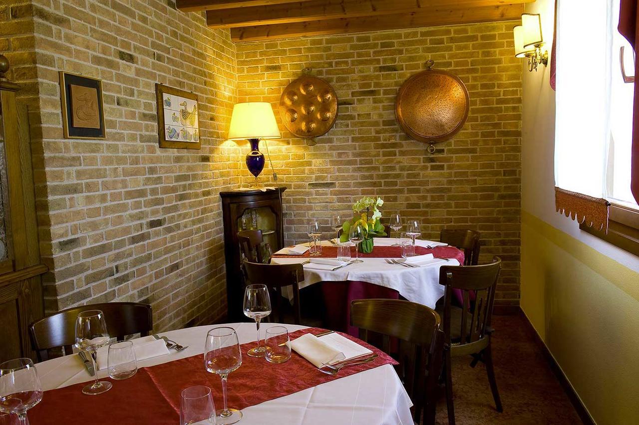 Osteria Alla Pasina Dosson Exteriör bild